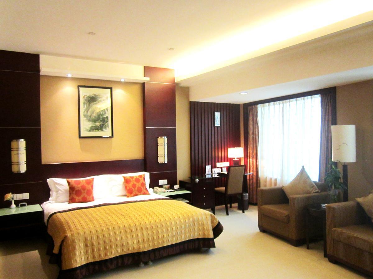 Howard Johnson Wyndham Leonora Plzaz Shanghai Extérieur photo