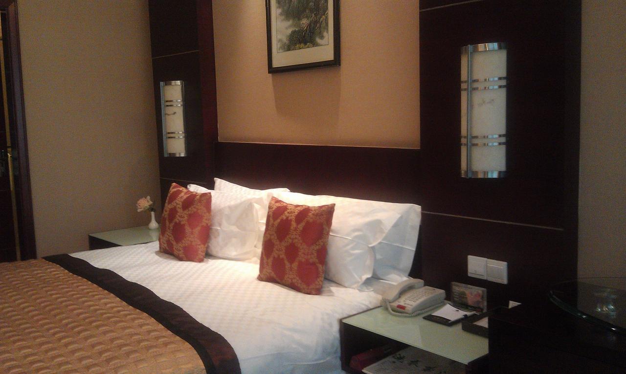 Howard Johnson Wyndham Leonora Plzaz Shanghai Extérieur photo